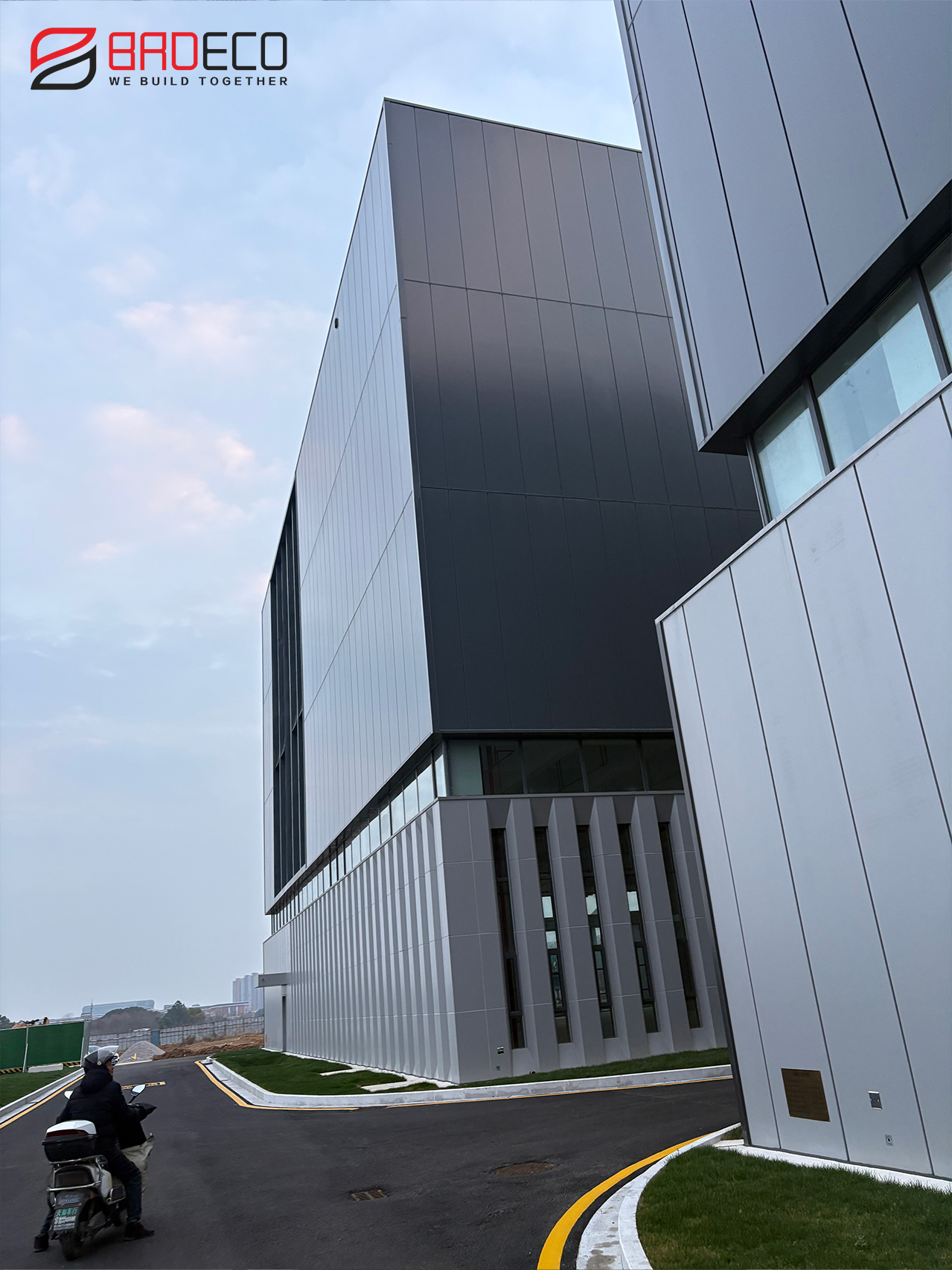 BRD Fire-Resistant Rockwool Panel Industrial Facade Side elevation of biomedical industrial park constructed with BRD polyurethane edge-sealed rockwool panels