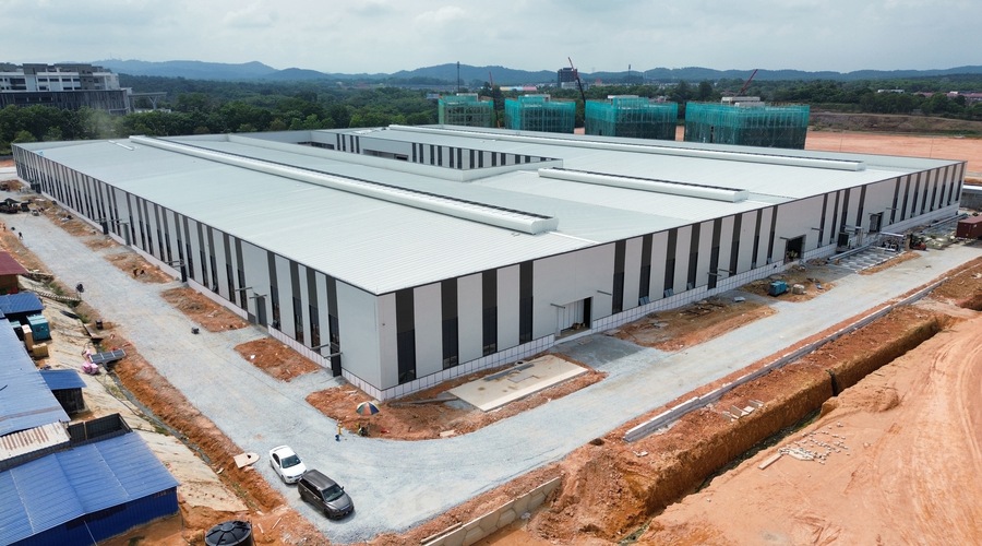 Sandwich panel for factory wall